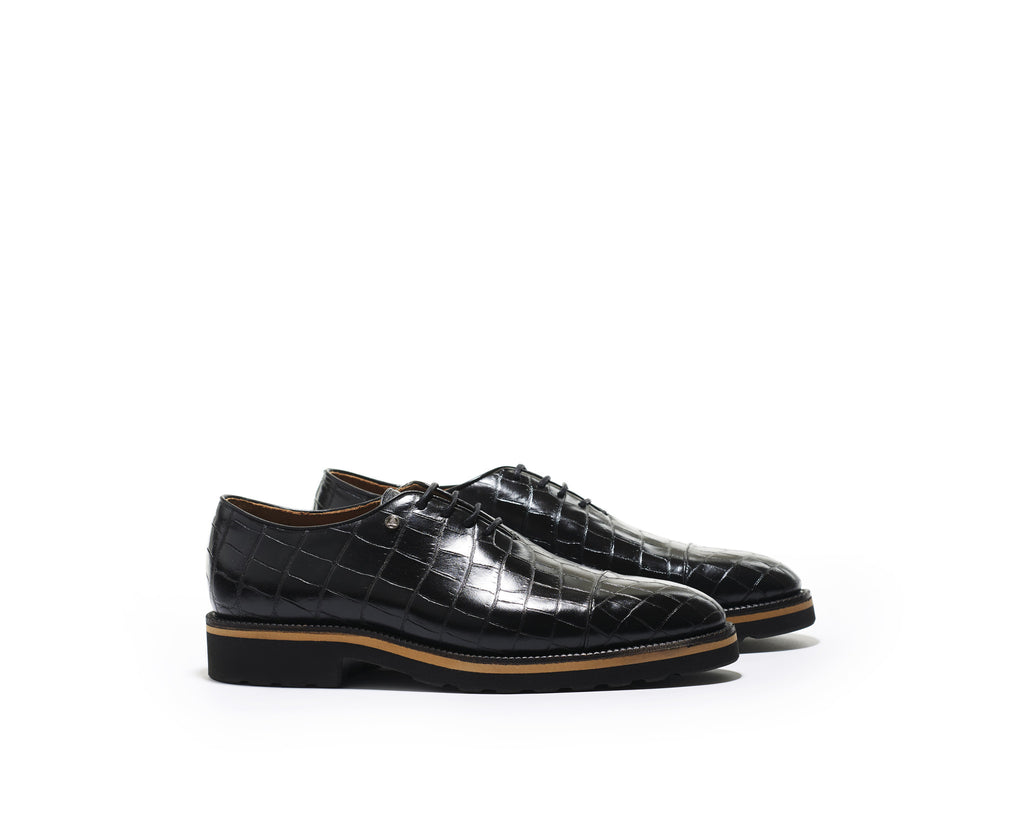 B1611009 - Cap Toe Oxford men shoe (embossed) - Black