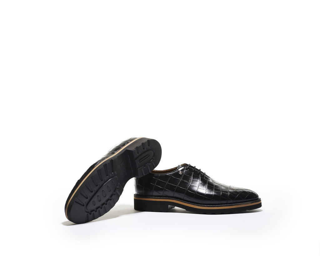 B1611009 - Cap Toe Oxford men shoe (embossed) - Black